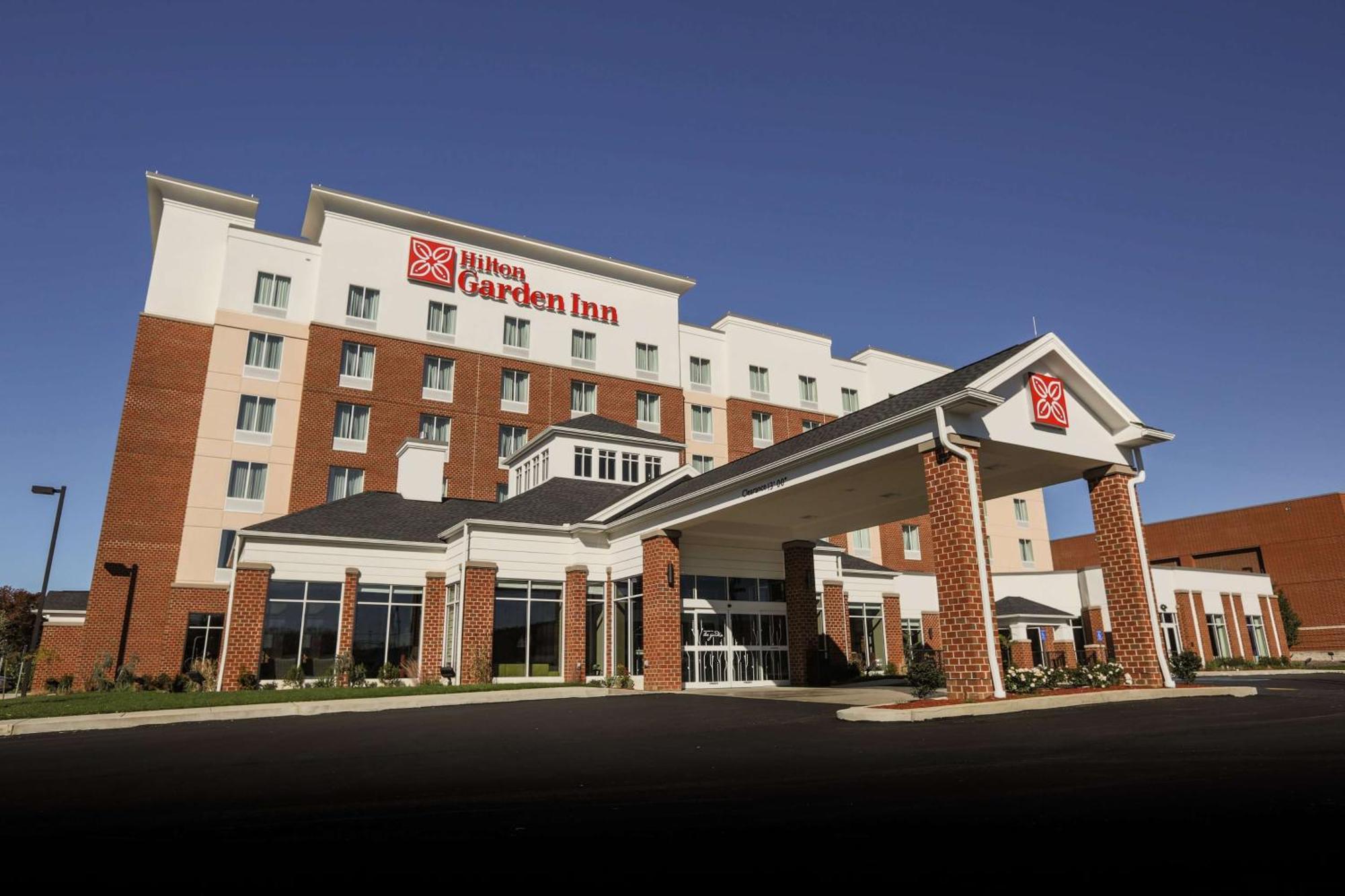 Hilton Garden At Iup 3*